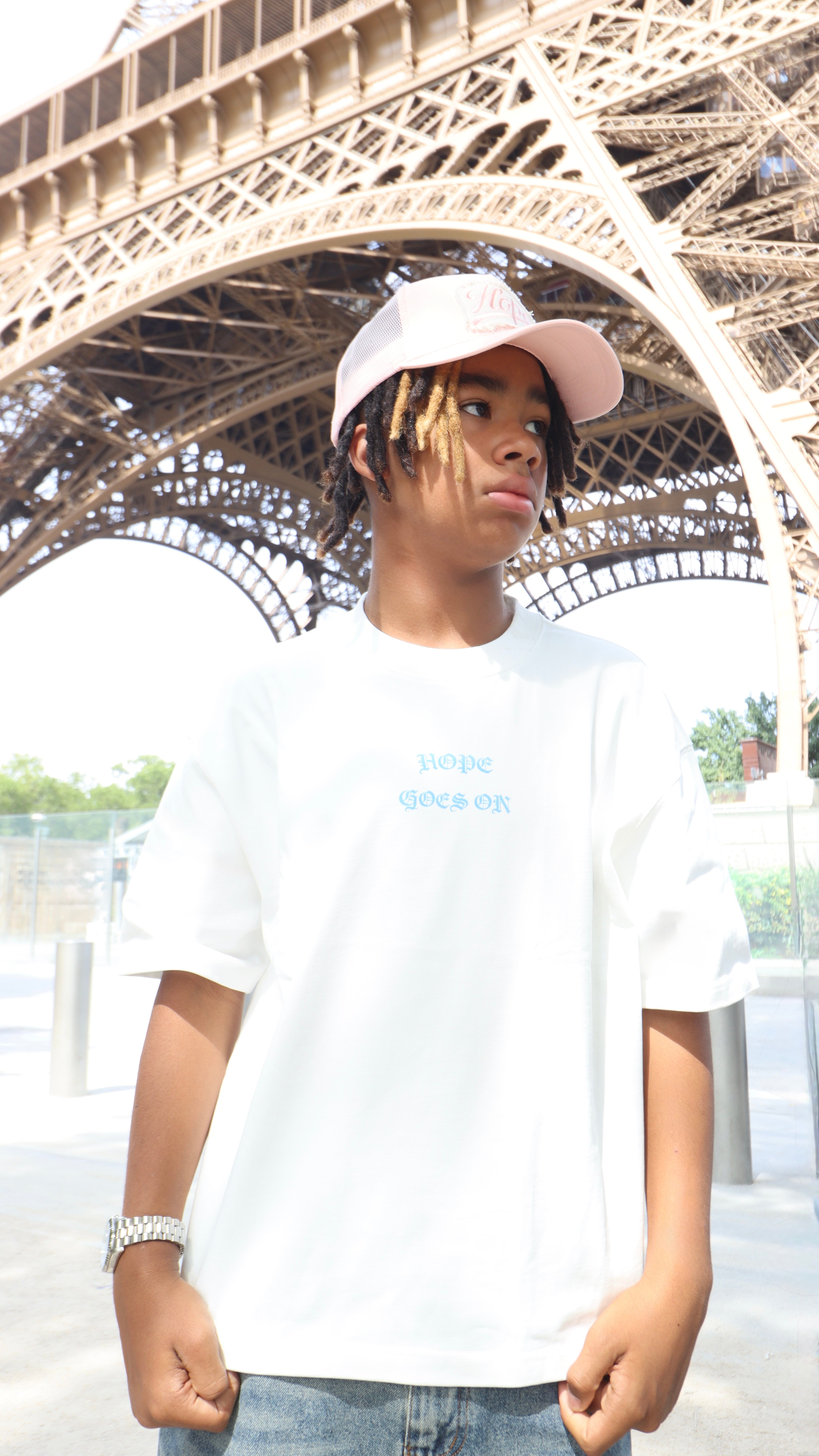 T-shirt Hope goes on